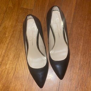Jessica Simpson black pumps